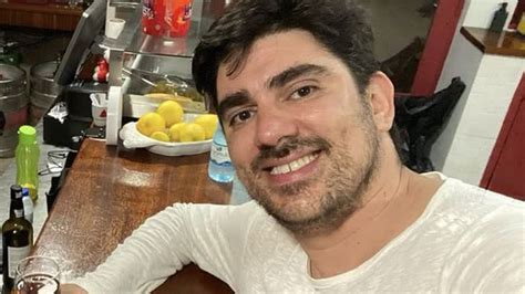 Eita Colunista Diz Que Marcelo Adnet Traiu A Esposa