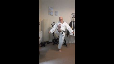 Lets Learn Karate The Shotokan Front Kick Mae Geri Beginners Guide