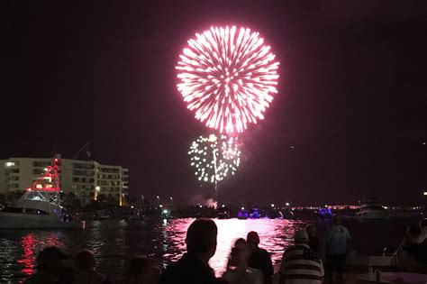 Dolphin, Sunset & Destin Harbor Fireworks Cruise | SunVenture