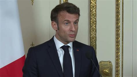 Macron Promulga Impopular Reforma Da Previd Ncia Afp Youtube