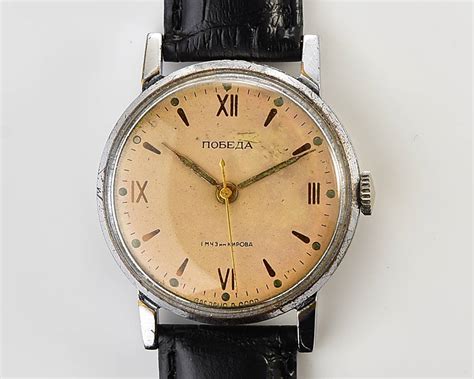 Vintage Soviet Mechanical Pobeda Wrist Watch From Mchz S