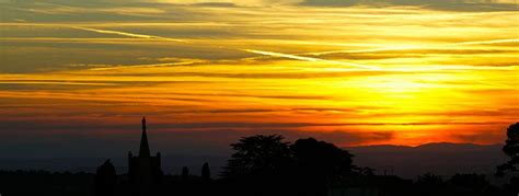 Coucher De Soleil Sur Bonnieux Depuis Le Domaine De Capelongue