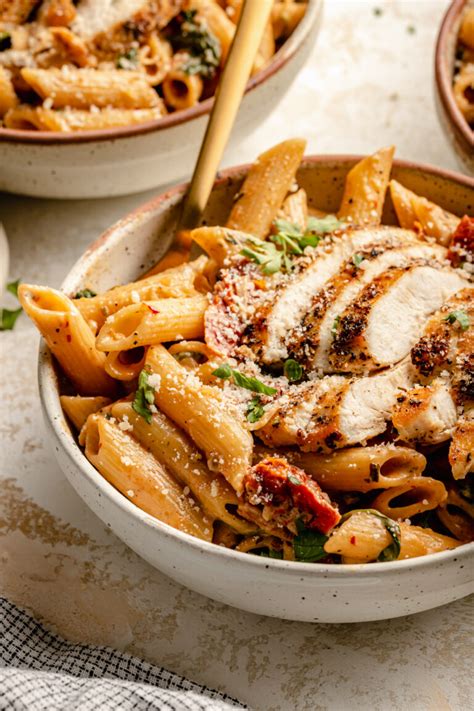 One Pot Chicken Florentine Pasta The Defined Dish