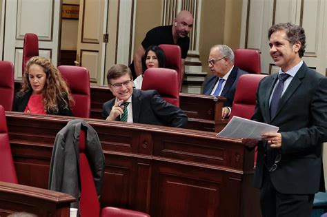 FOTOS Pleno Del Parlamento De Canarias 13 12 23