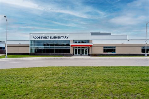 Roosevelt Elementary Detroit Lakes | Zerr Berg Architects