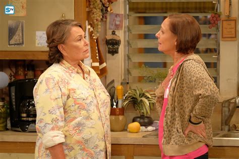 Roseanne Revival 10x01 Twenty Years To Life Roseanne And Jackie