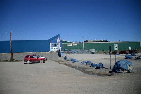 30 Midnight Sun Complex And Roy Sugloo Ipana Memorial Arena In Inuvik ...