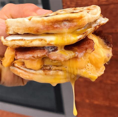 Breakfast Bacon Egg And Cheddar Waffle Sandwich Recipe Healthy