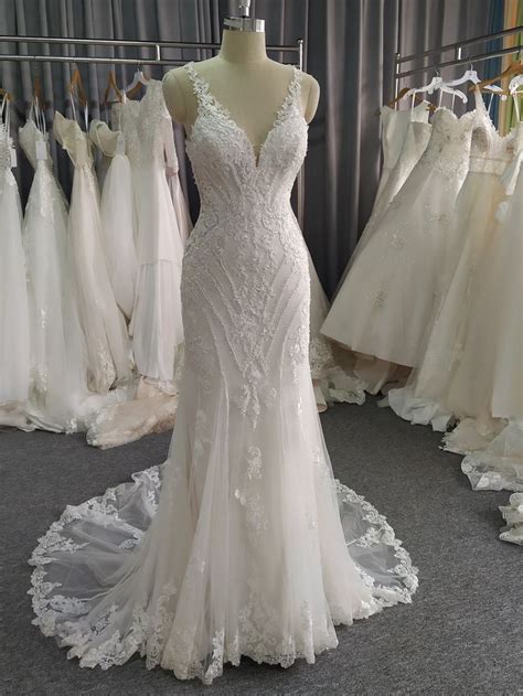 Mermaid V Neck Sweep Train Wedding Dresses With Lace In Open