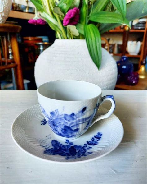 Sk N Royal Copenhagen Bl Blomst Svejfet Kaffekop Med Underkop Den