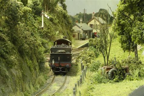 Penrhos Model Railway: Collett Goods loco heads out of quarry siding ...