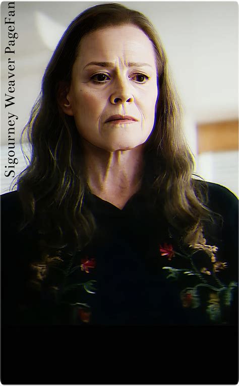 The Lost Flowers of Alice Hart... - Sigourney Weaver pagefan
