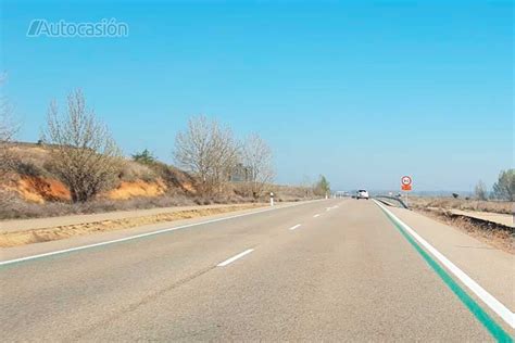 Qué significan las líneas verdes que pondrá la DGT en las carreteras