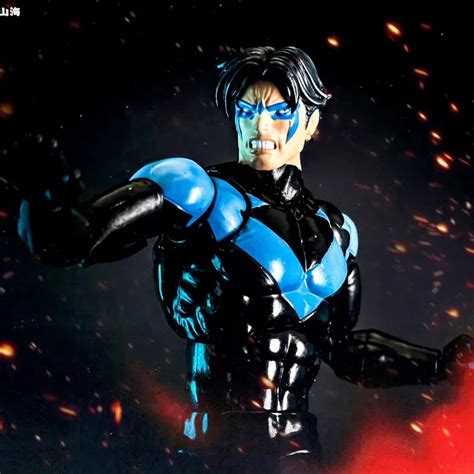 Mafex Nightwing Batman Hush Ver N Mero Figura De Acci N De Pvc