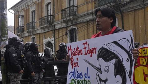 Bolivia Maestros Marchan Contra Nuevo Plan De Estudios Ideologizado