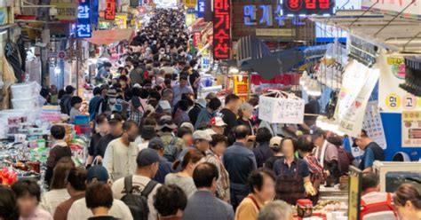 자영업자 고령화 심각10명 중 4명은 60세 이상 노인