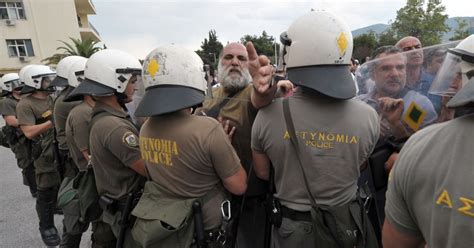 Greek Police Clash With Protesting Shipyard Workers