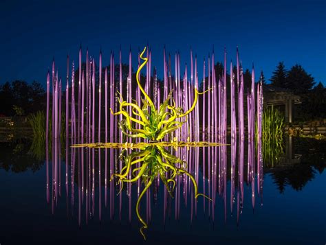 Discover The Captivating Glass Art Of Dale Chihuly