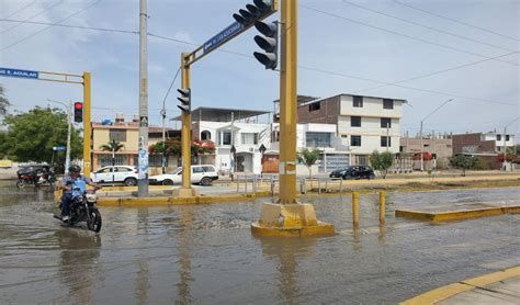 Urbanización Ignacio Merino Vive En Medio De Aguas Residuales Por