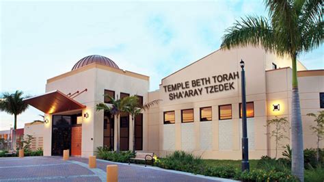 Celebrate The Magic Of Hanukkah With Temple Beth Torah Shaaray