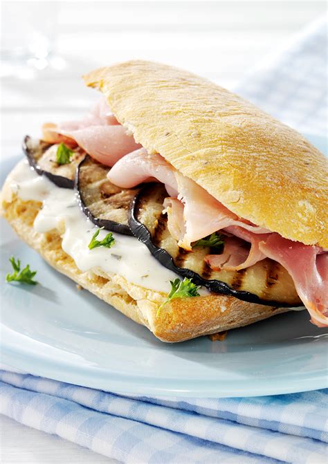 Een Voedzaam Lunchrecept Ciabatta Broodje Belegd Met Beenham