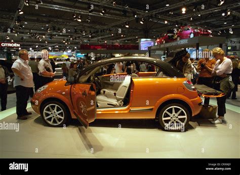 Leipzig Motor Show Citroen Pluriel Stock Photo Alamy