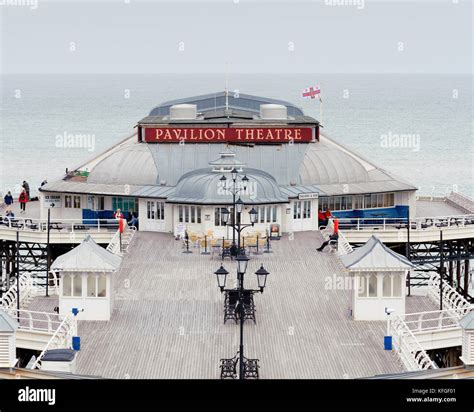 Cromer pier theatre stage hi-res stock photography and images - Alamy