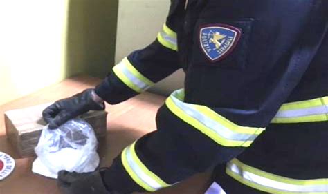 Siracusa Pizzicato Dalla Polstrada Con Dosi Di Cocaina Da