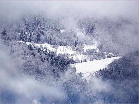 Proljetni Snijeg Zabijelio Je Mnoge Brdsko Planinske Dijelove Tuzla Lve