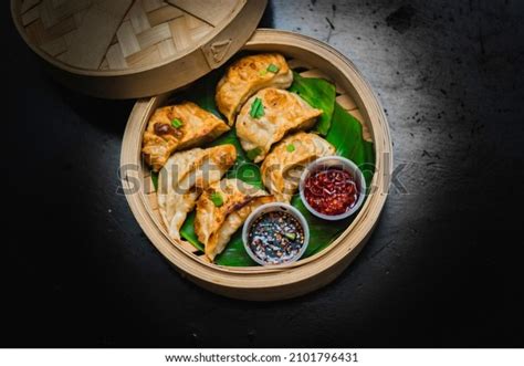 327 Pan Fried Momos Images Stock Photos And Vectors Shutterstock