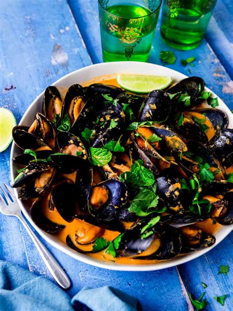 Thai Coconut Curry Mussels - The Little Ferraro Kitchen