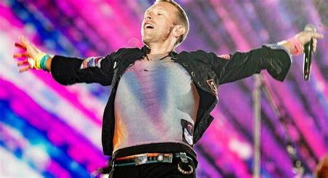 Watch Coldplay Perform The Astronaut And Human Heartfix You On