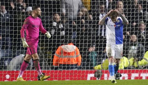 Foto Tepis Dua Tendangan Martin Dubravka Bawa Newcastle Ke Perempat