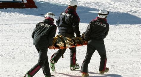 Gravissima Bimba Di Anni Sulla Pista Da Sci Si Scontrata Con Una