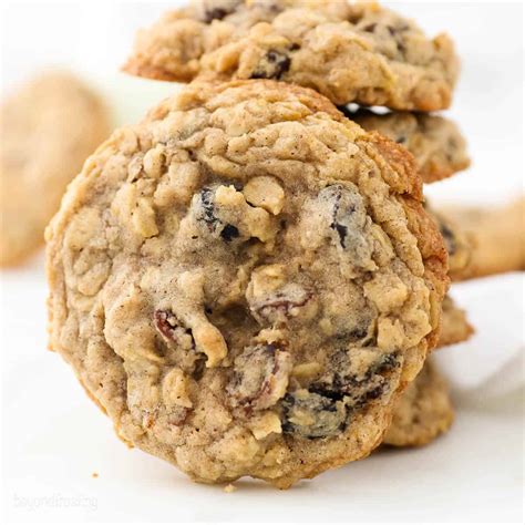 Soft Oatmeal Raisin Cookies