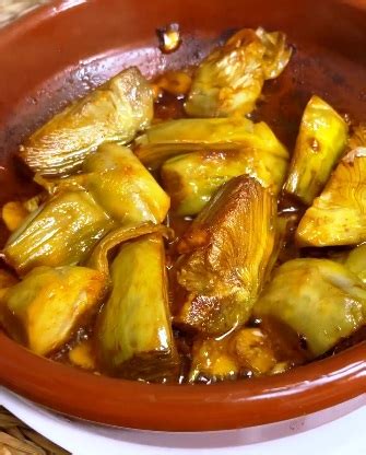 Alcachofas al ajillo con pimentón de la Vera picante