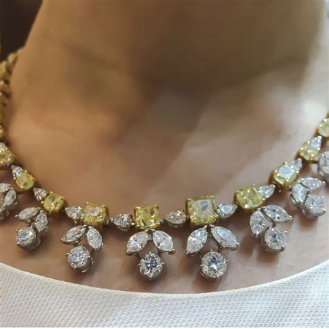 Pin By Seema Rathi On Bracelets Antique Diamond Necklace Dream Jewelry Jewelry Design Necklace