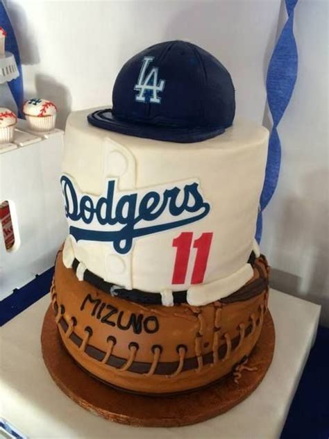 Pin By Manuela Baldwin Ings On Los Angeles Dodgers Party Cakes Cake