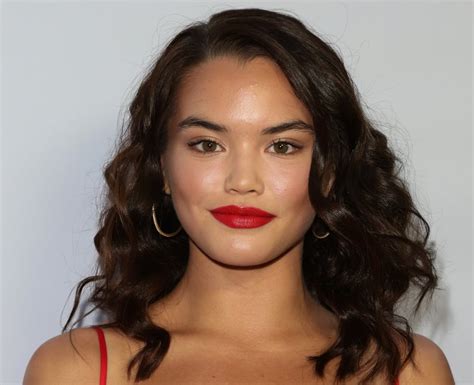 Paris Berelc Plays Liz In Netflixs Tall Girl Netflixs Tall Girl