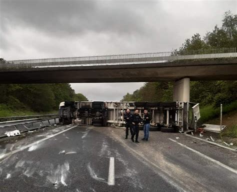 Autoroute A11 on Twitter 09h28 sur A11 en direction dAngers après