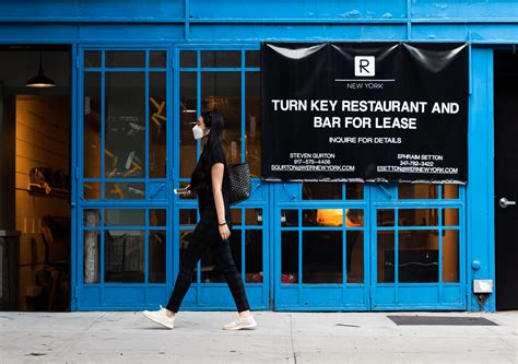 New York’s retail rents set another record low, but restaurants are