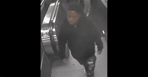 Nypd Releases Pic Of Suspect Who Shoved Man 62 Onto Rails At