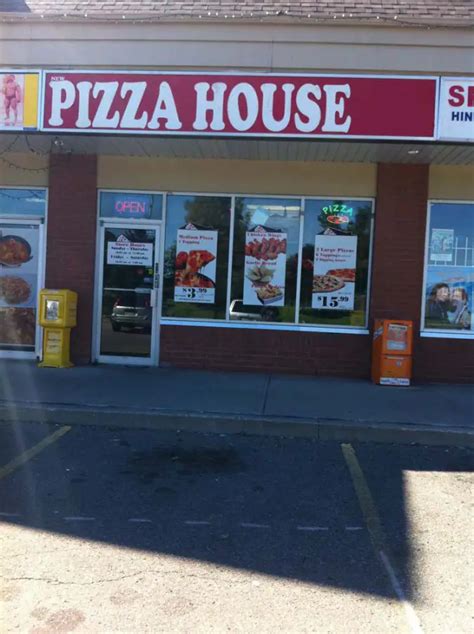 New Pizza House, Brampton, Toronto - Urbanspoon/Zomato