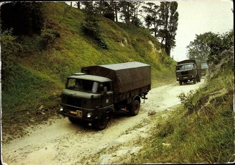 Ansichtskarte Postkarte Militärkraftfahrzeuge der NVA akpool de