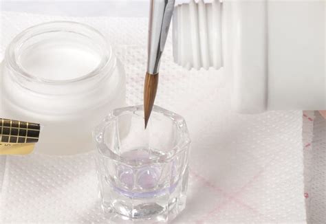 Cleaning Up In The Nail Game: 3 Easy Steps To Clean Your Acrylic Nail Brush