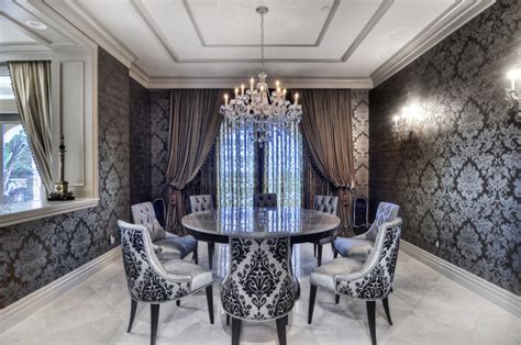 16 Elegant Interiors With Damask Wallpapers Top Dreamer