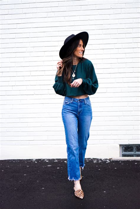 4 Easy Ways To Style Mom Jeans In Winter Sisters Guide To Style