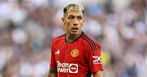 Lisandro Martinez Reveals Manchester United Dressing Room Mood After