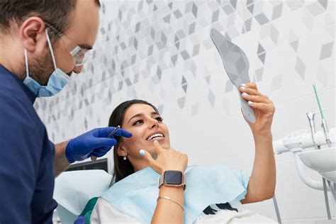 ultimate guide   brighter smile  dental veneer procedure