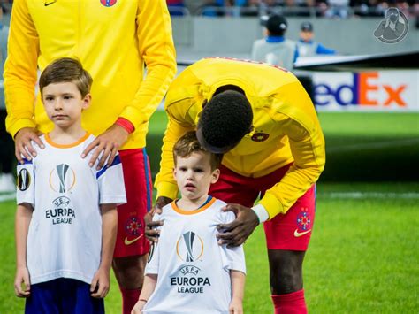 Galerie Foto Cum S A Vazut Steaua Villarreal De Pe National Arena